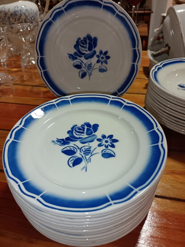 Assiette plate Badonviller fleurs bleues