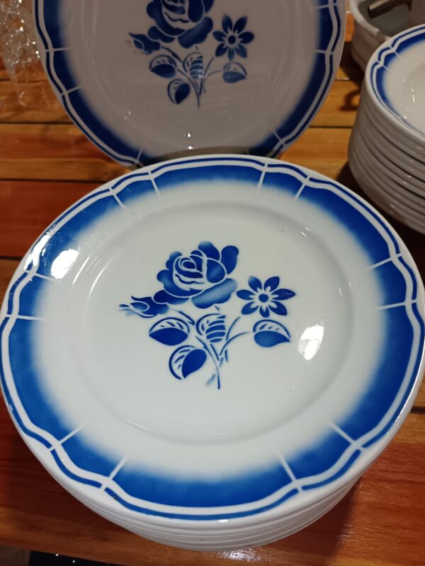 Assiette plate Badonviller fleurs bleues