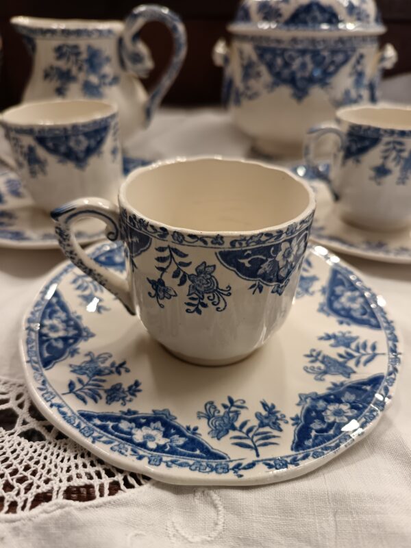 Service à café en faïence de Gien modèle Delft Bleu