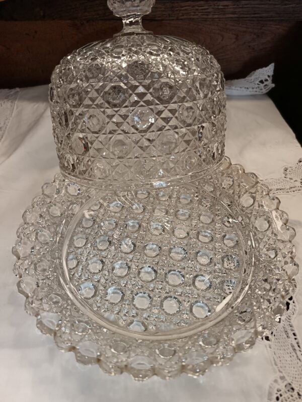Cloche à fromage Baccarat Modèle Diamants pierreries