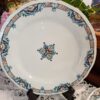 Grande Assiette plate en Faience de Gien modèle Carnavalet pour Godin rue de Paradis à Paris diam 26